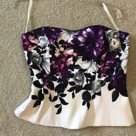 White House Black Market Tops - Brand new floral bustier